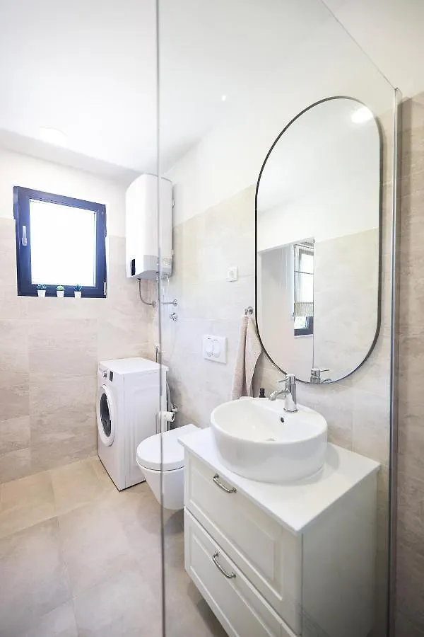 Old Road Apartment Vir Croatia