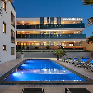 Malibu Imperial Apartment