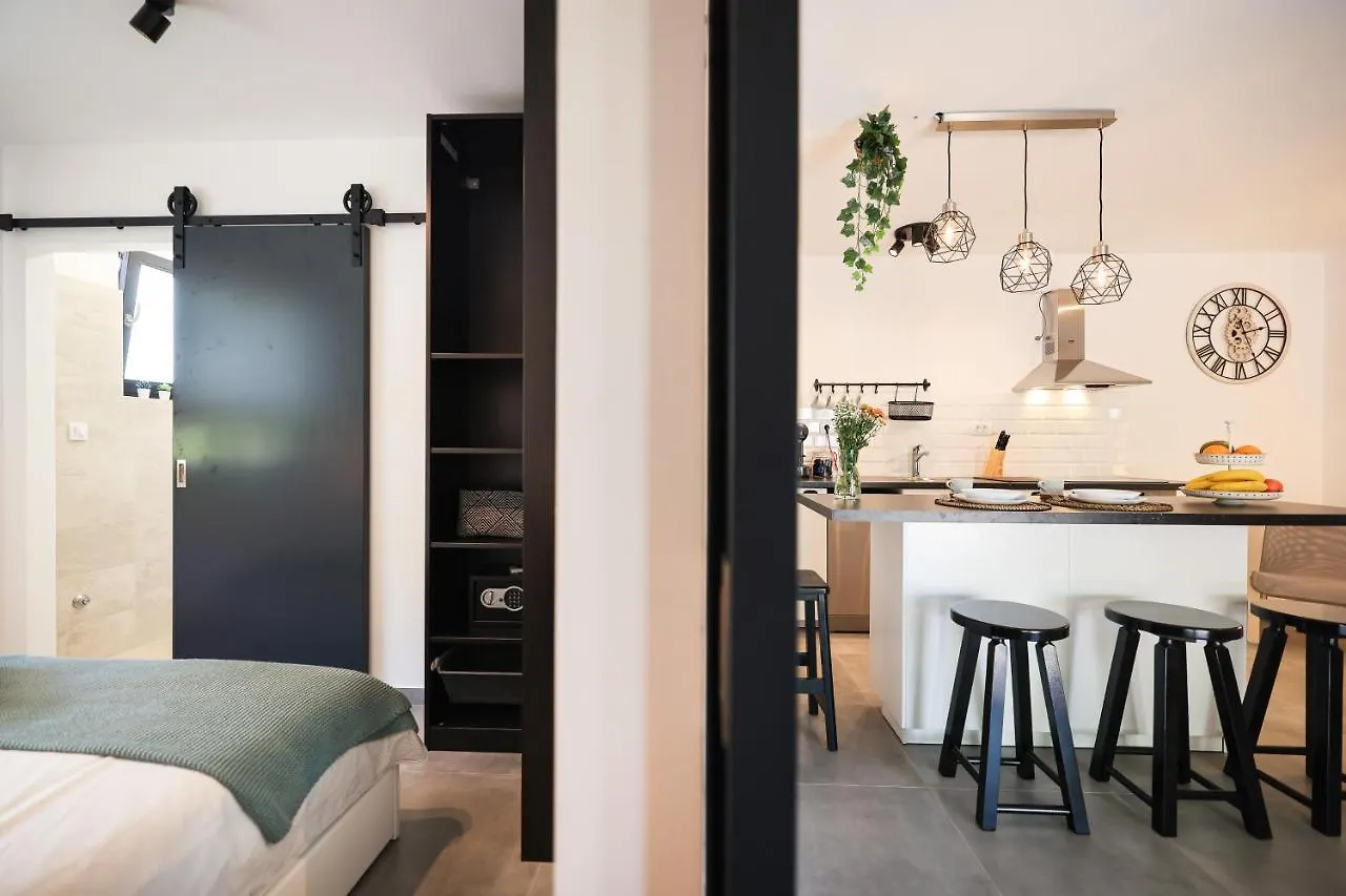 Apartment Ferienwohnung Old Road Vir