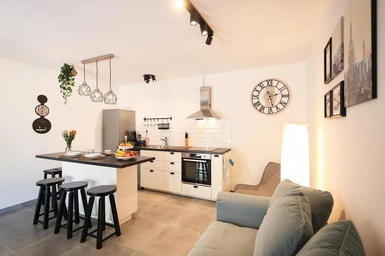 Apartment Ferienwohnung Old Road Vir