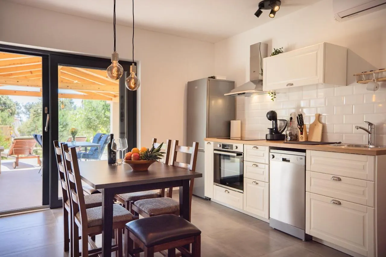 Ferienwohnung Old Road Vir Kroatien